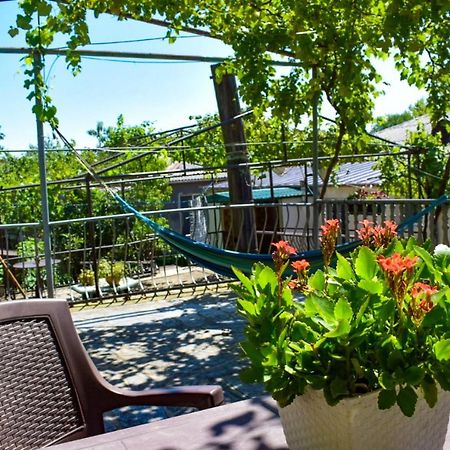 A.G'S Guest House Kutaisi Bagian luar foto