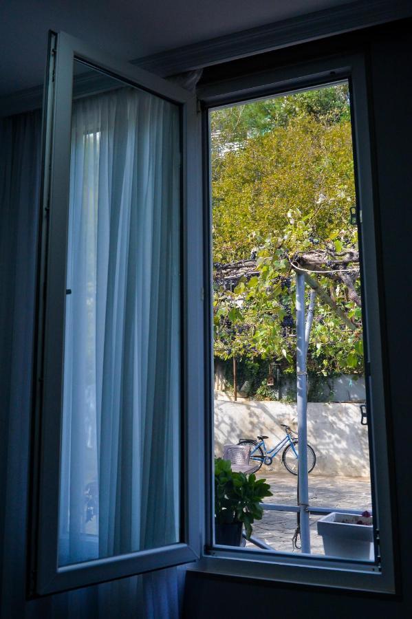 A.G'S Guest House Kutaisi Bagian luar foto