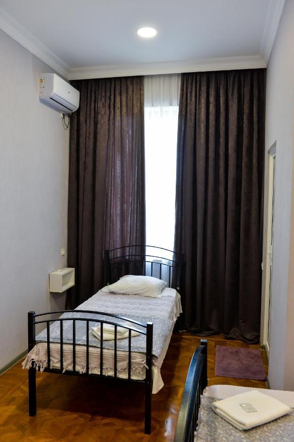 A.G'S Guest House Kutaisi Bagian luar foto