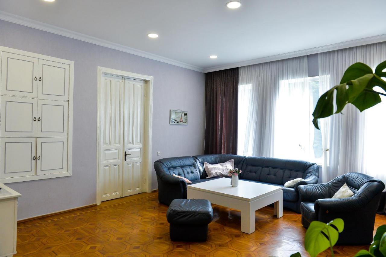 A.G'S Guest House Kutaisi Bagian luar foto