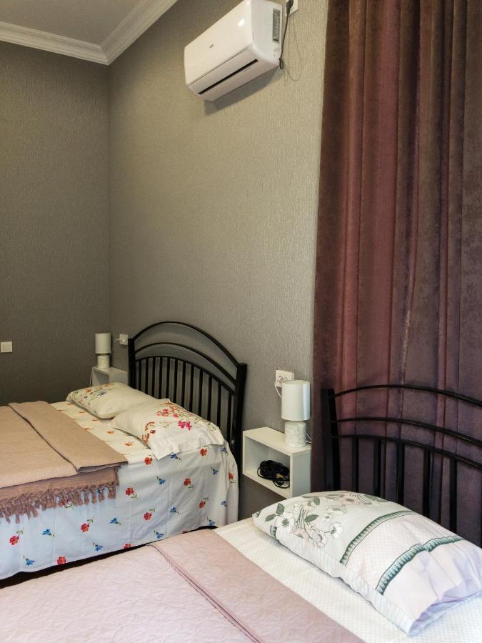 A.G'S Guest House Kutaisi Bagian luar foto