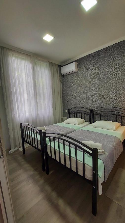 A.G'S Guest House Kutaisi Bagian luar foto