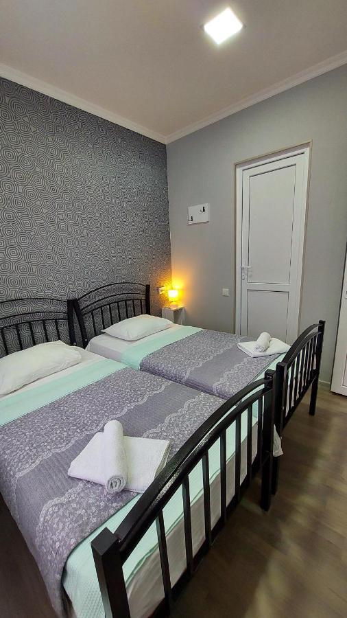 A.G'S Guest House Kutaisi Bagian luar foto