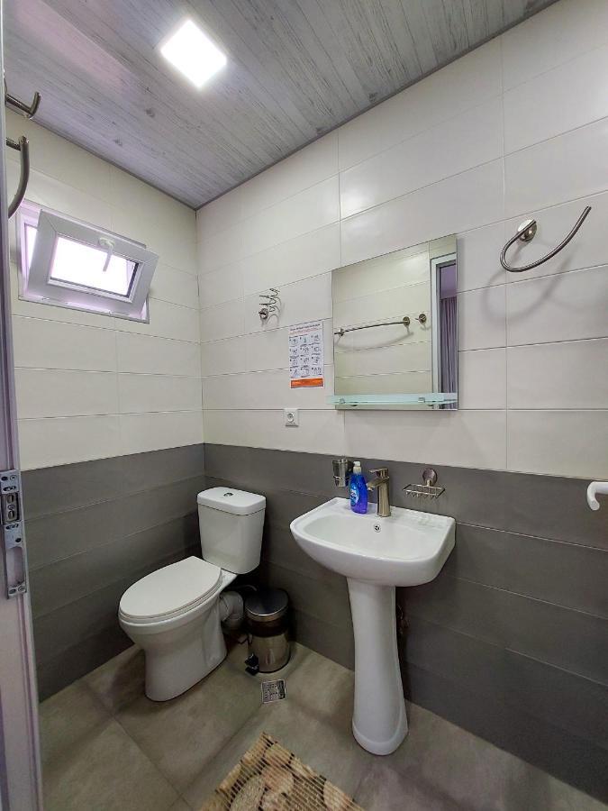 A.G'S Guest House Kutaisi Bagian luar foto