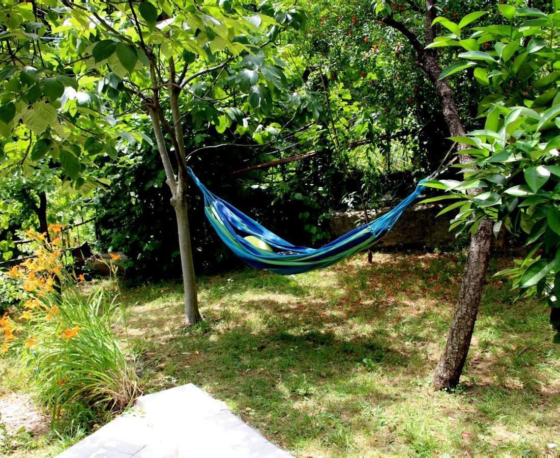 A.G'S Guest House Kutaisi Bagian luar foto