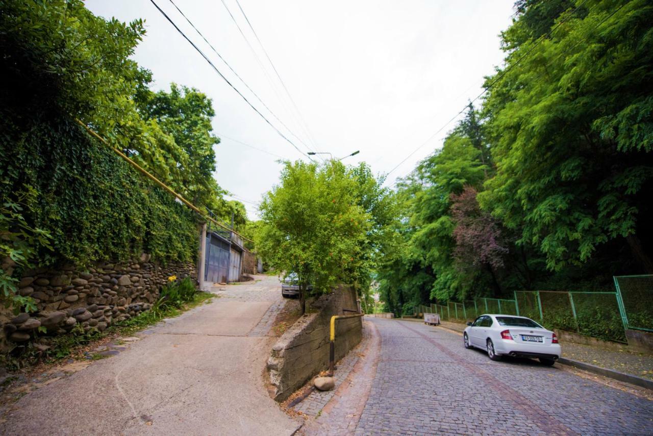A.G'S Guest House Kutaisi Bagian luar foto